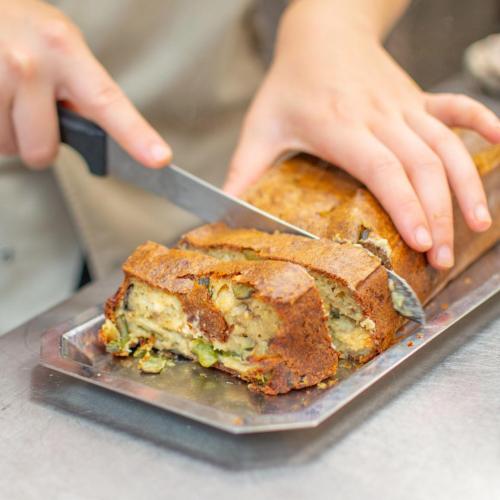 Le cake aux courgettes, aubergines et mozzarella