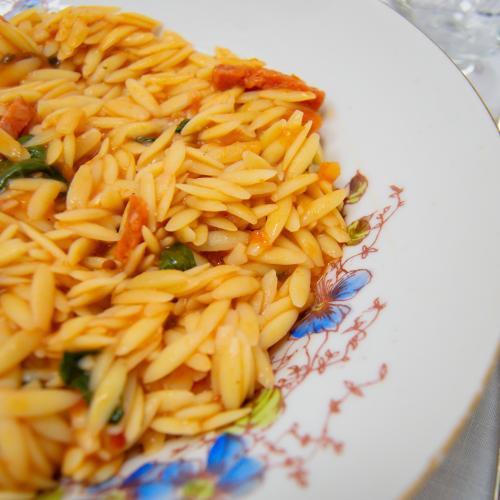 L'orzotto : épinards, tomates, chorizo et parmesan